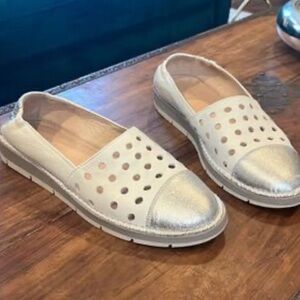 Hispanitas Maiko white/Metallic Slip-On Loafers size 41